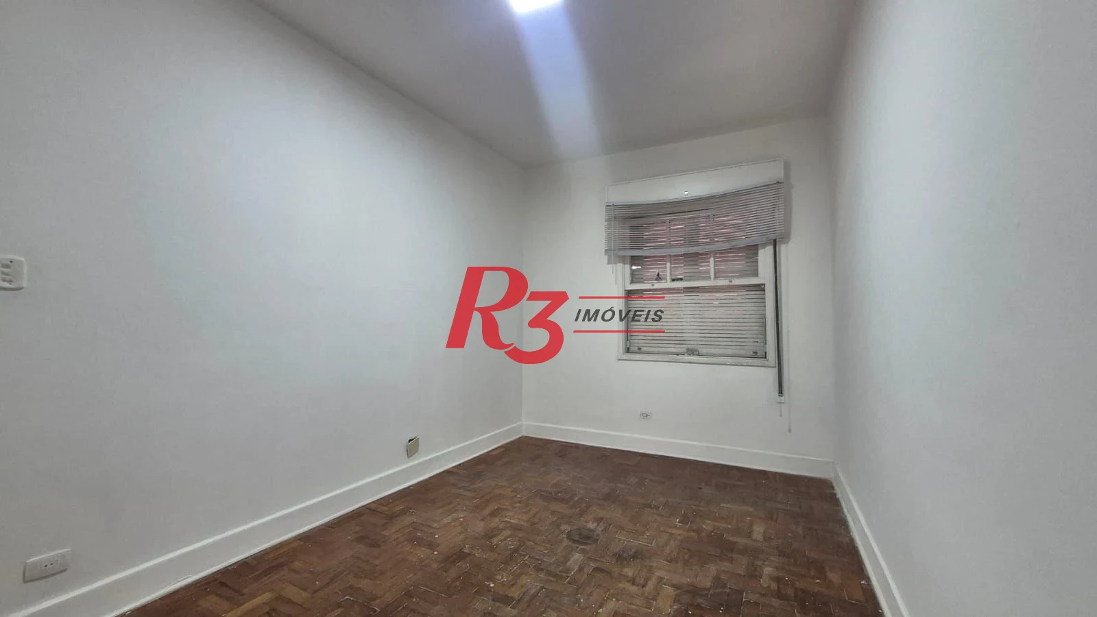 Sobrado com 3 dormitórios à venda, 195 m² por R$ 1.300.000,00 - Gonzaga - Santos/SP