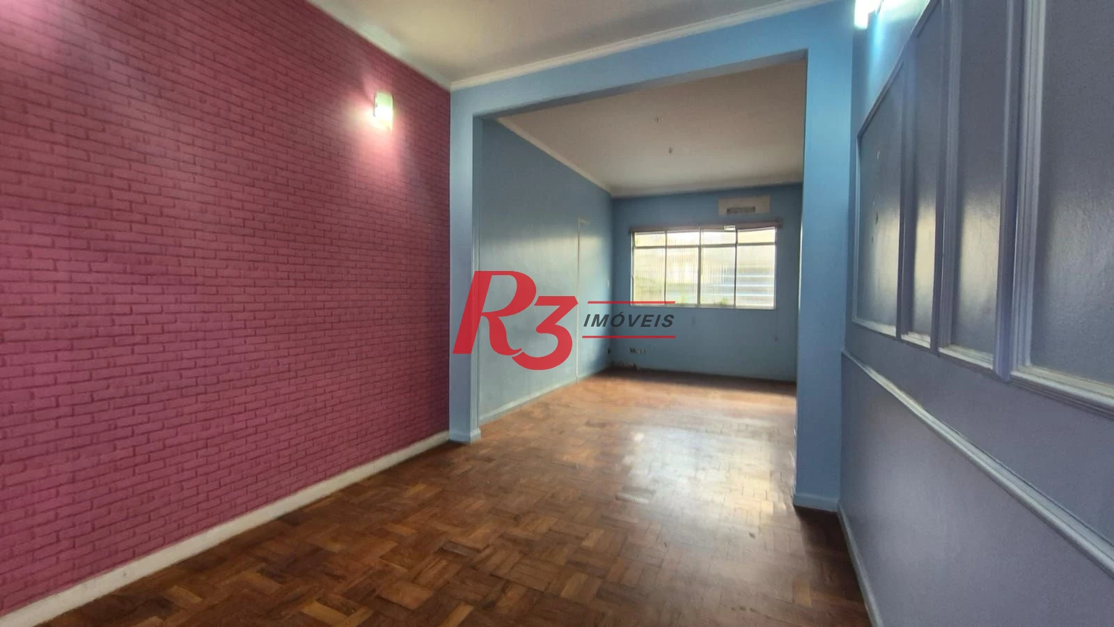 Sobrado com 3 dormitórios à venda, 195 m² por R$ 1.300.000,00 - Gonzaga - Santos/SP