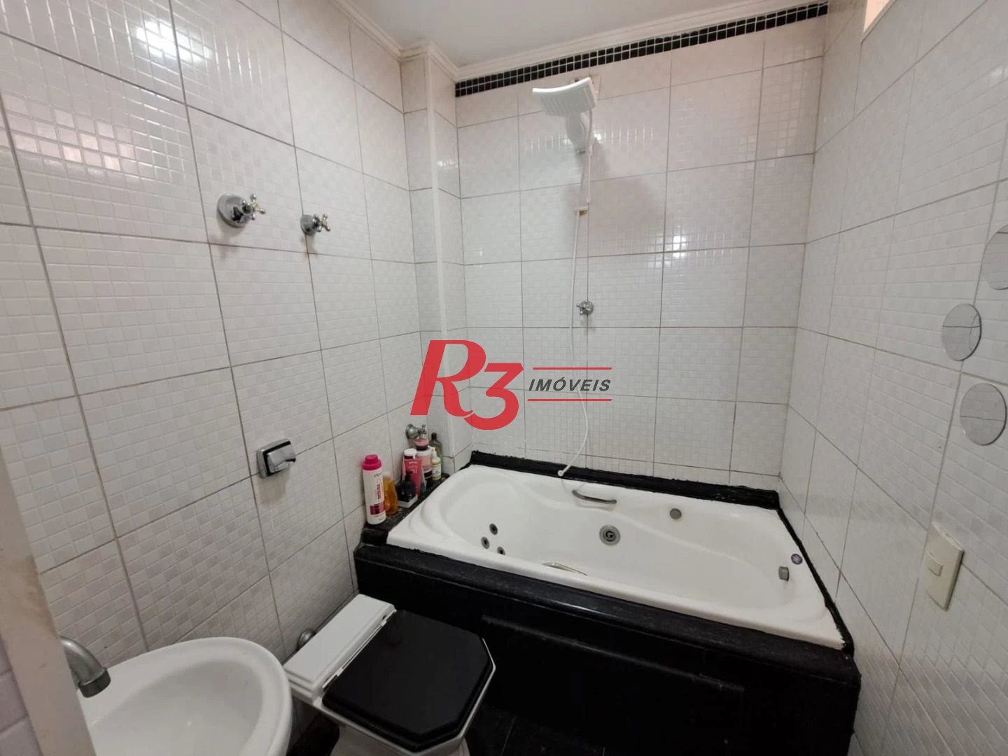 Apartamento com 3 dormitórios à venda, 107 m² por R$ 799.000,00 - Gonzaga - Santos/SP
