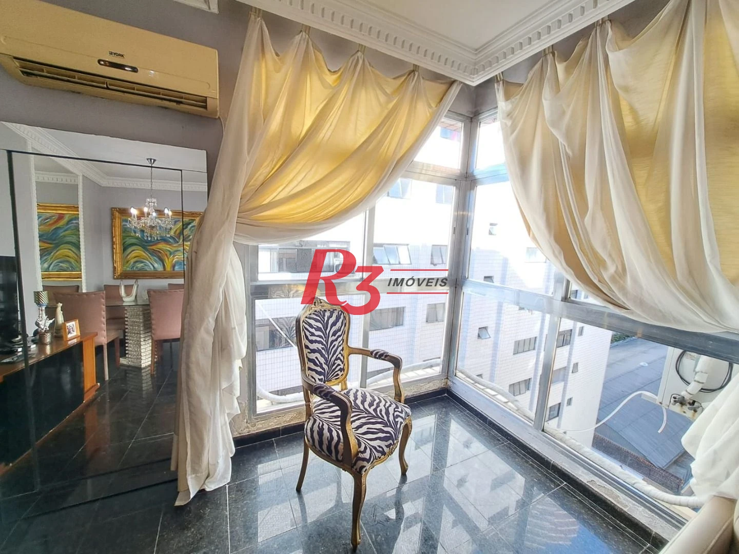 Apartamento com 3 dormitórios à venda, 107 m² por R$ 799.000,00 - Gonzaga - Santos/SP