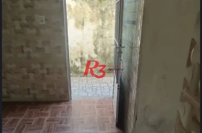 Casa com 2 dormitórios à venda, 75 m² por R$ 380.000,00 - Areia Branca - Santos/SP