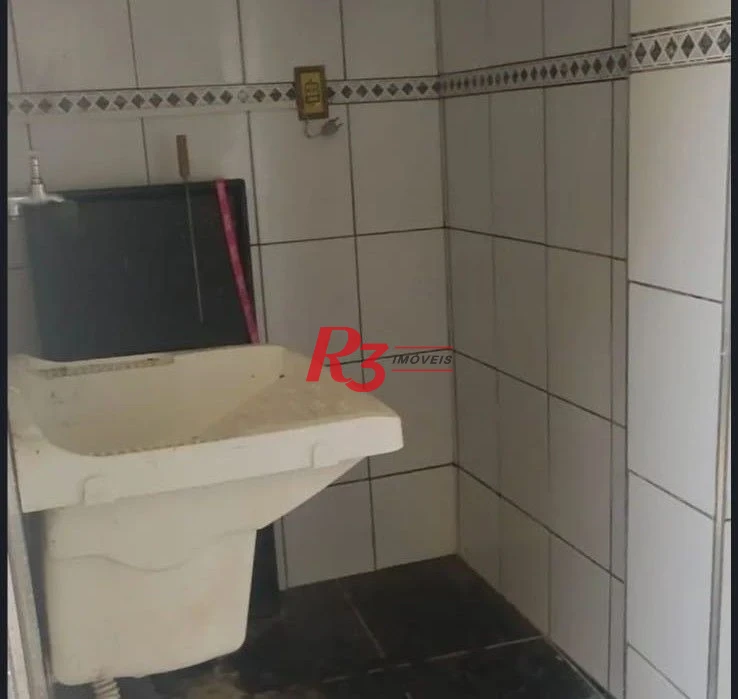 Casa com 2 dormitórios à venda, 75 m² por R$ 380.000,00 - Areia Branca - Santos/SP