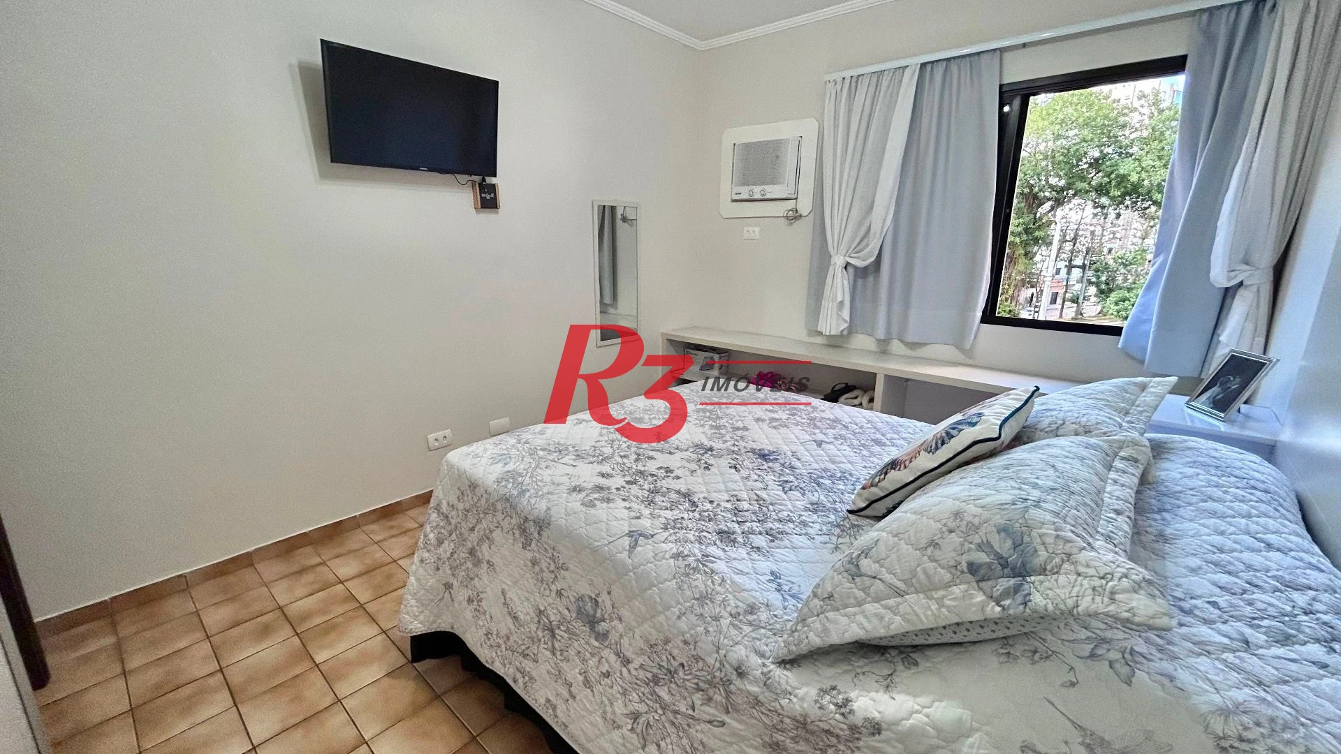Apartamento com 1 dormitório à venda, 60 m² por R$ 395.000,00 - Itararé - São Vicente/SP
