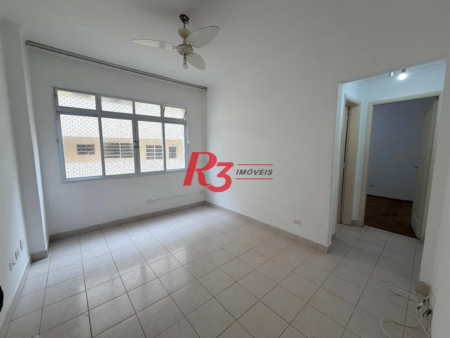 Apartamento para alugar, 44 m² por R$ 3.100,00/mês - Gonzaga - Santos/SP