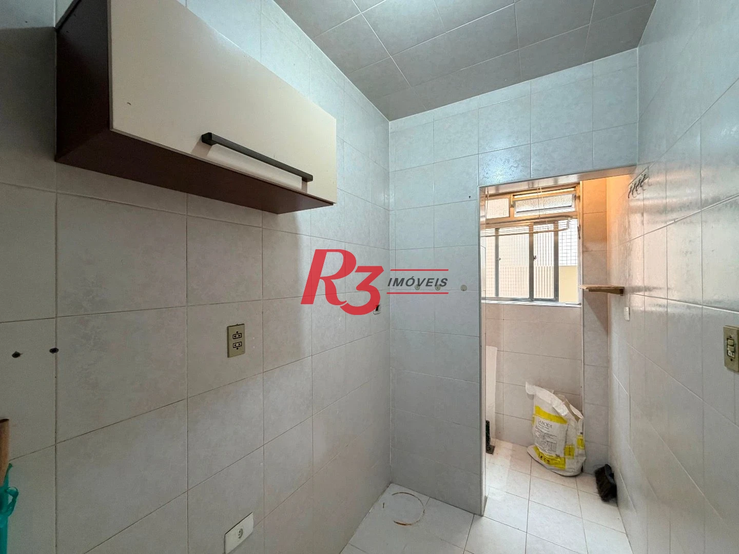 Apartamento para alugar, 44 m² por R$ 3.100,00/mês - Gonzaga - Santos/SP