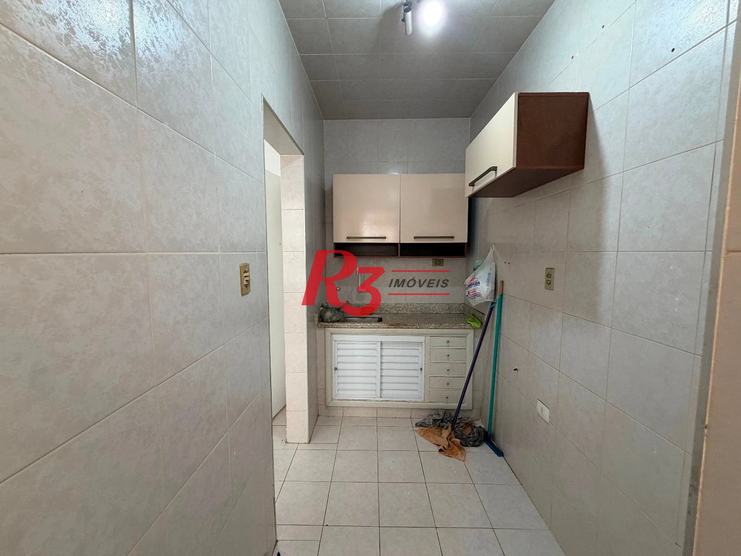 Apartamento para alugar, 44 m² por R$ 3.100,00/mês - Gonzaga - Santos/SP