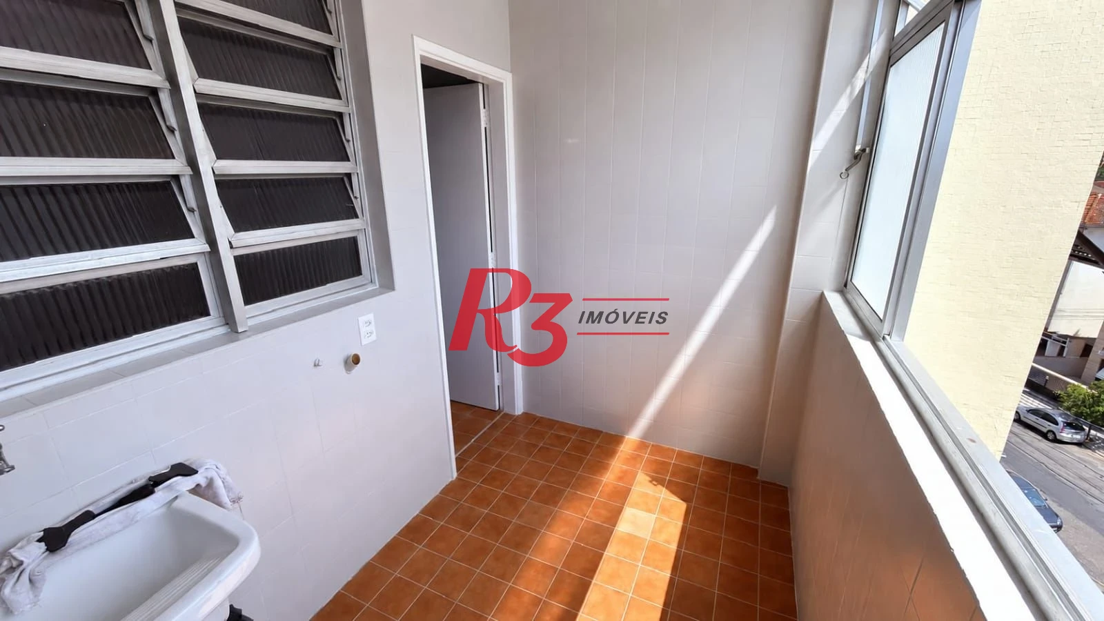 Apartamento com 2 dormitórios à venda, 72 m² por R$ 960.000,00 - Encruzilhada - Santos/SP