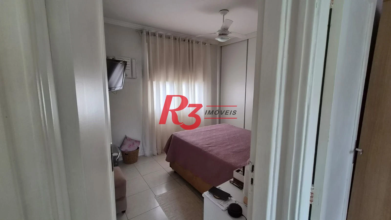 Apartamento com 2 dormitórios à venda, 63 m² por R$ 480.000,00 - Boqueirão - Santos/SP