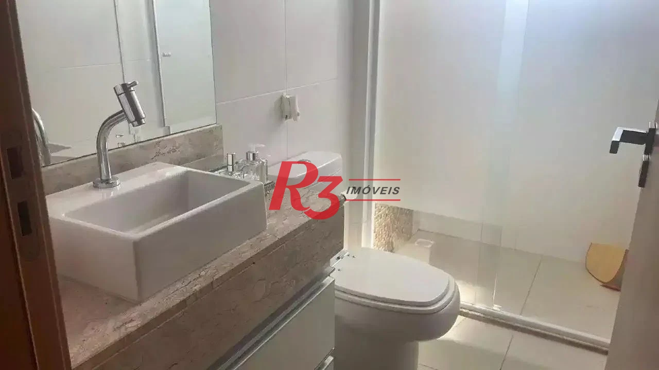 Apartamento com 2 dormitórios à venda, 68 m² por R$ 720.000,00 - Embaré - Santos/SP