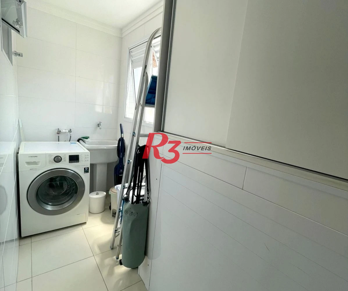 Apartamento com 2 dormitórios à venda, 68 m² por R$ 720.000,00 - Embaré - Santos/SP