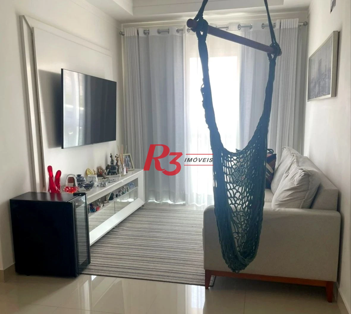 Apartamento com 2 dormitórios à venda, 68 m² por R$ 720.000,00 - Embaré - Santos/SP