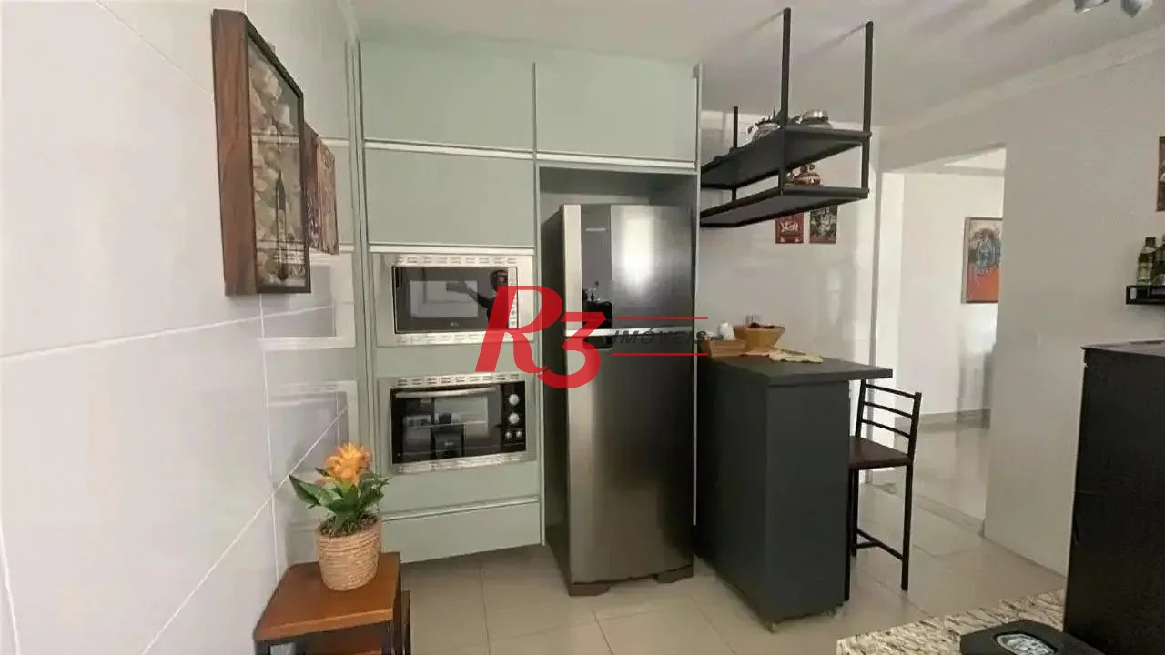 Apartamento com 2 dormitórios à venda, 68 m² por R$ 720.000,00 - Embaré - Santos/SP