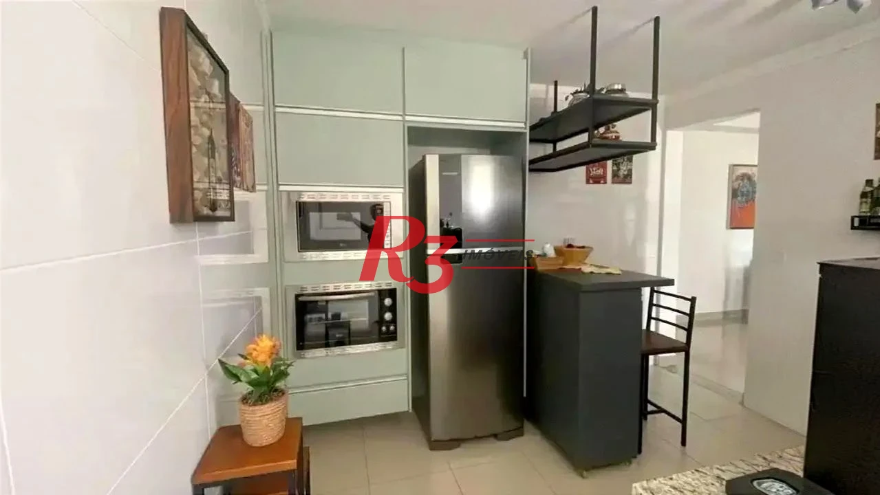 Apartamento com 2 dormitórios à venda, 68 m² por R$ 720.000,00 - Embaré - Santos/SP
