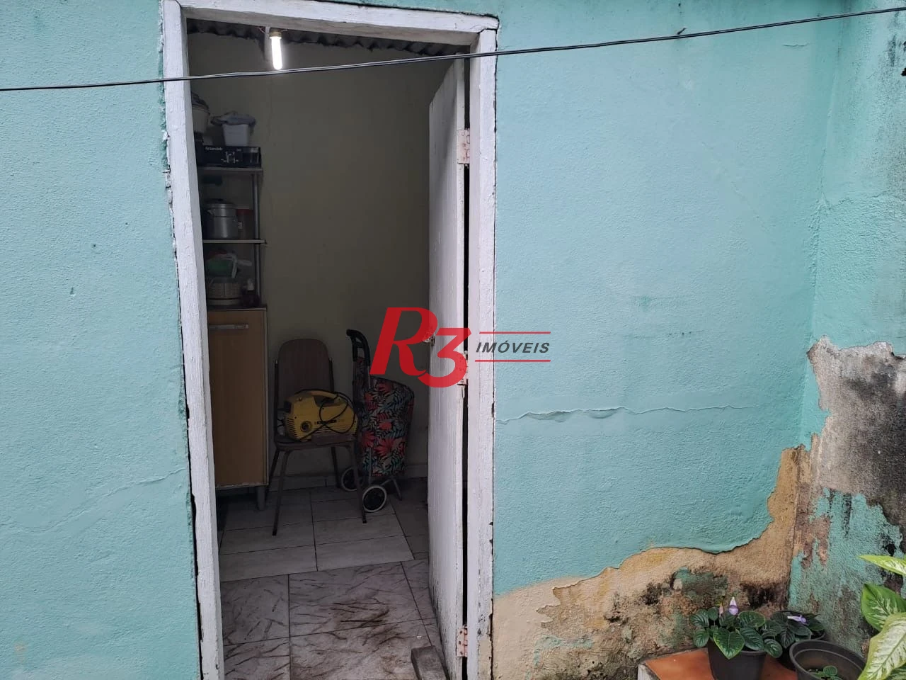 Casa com 2 dormitórios à venda, 131 m² por R$ 300.000,00 - Castelo - Santos/SP