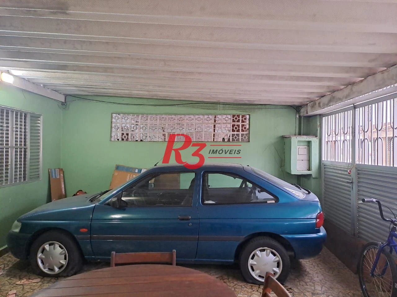 Casa com 2 dormitórios à venda, 131 m² por R$ 300.000,00 - Castelo - Santos/SP