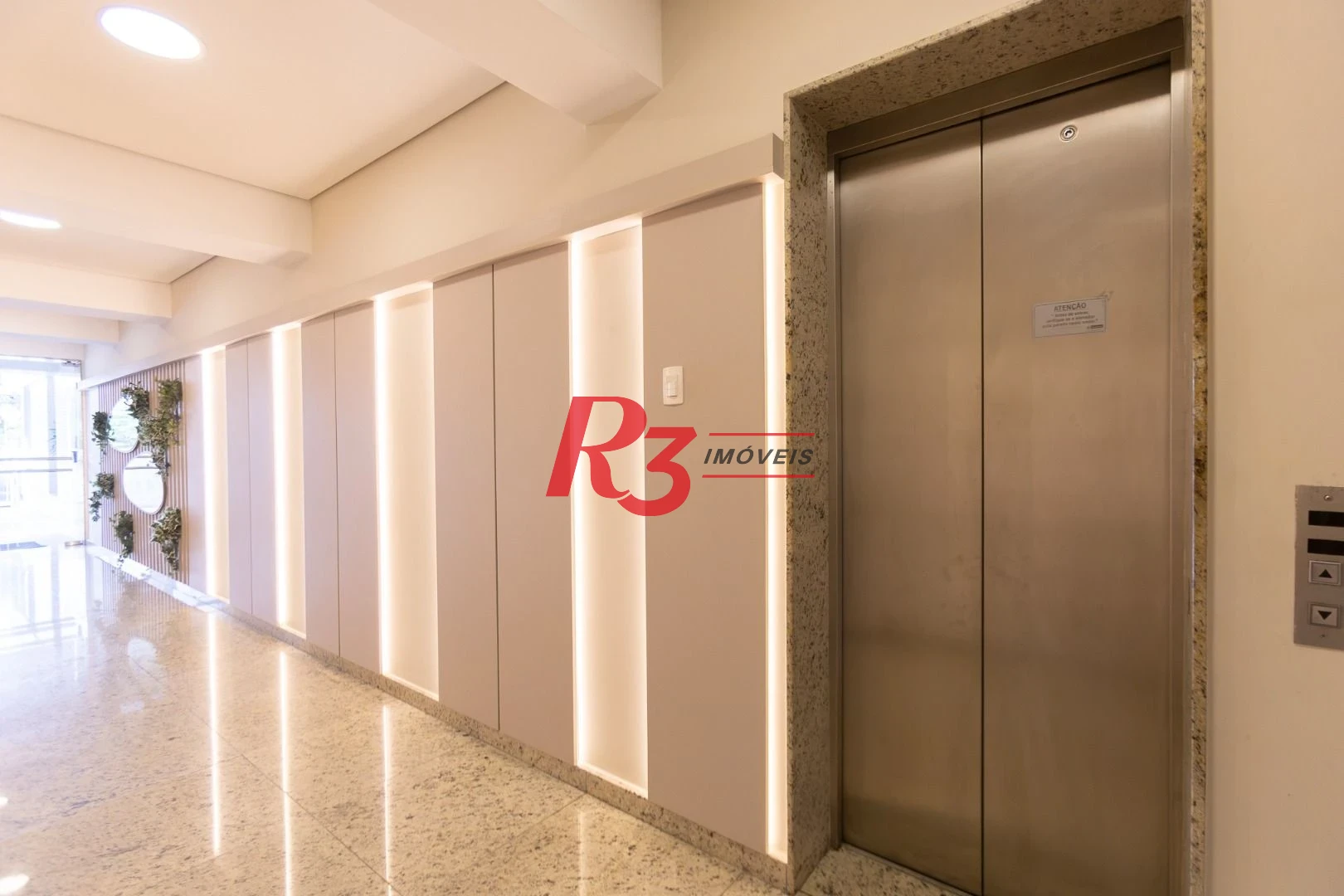 Apartamento com 2 dormitórios à venda, 82 m² por R$ 910.000,00 - Vila Belmiro - Santos/SP