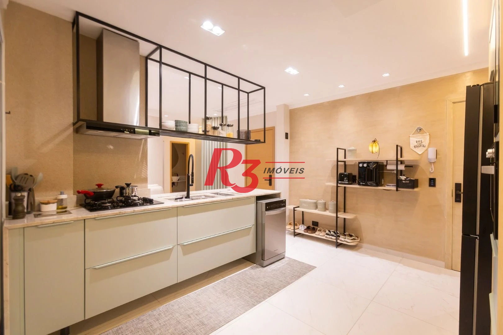 Apartamento com 3 dormitórios à venda, 99 m² por R$ 2.780.000,00 - Gonzaga - Santos/SP