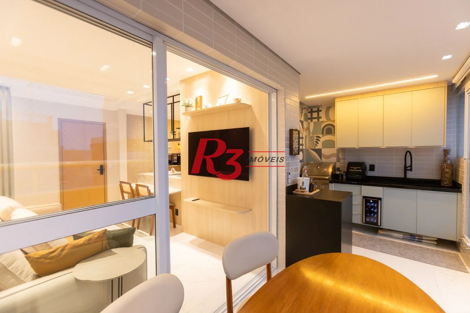 Apartamento com 3 dormitórios à venda, 99 m² por R$ 2.780.000,00 - Gonzaga - Santos/SP