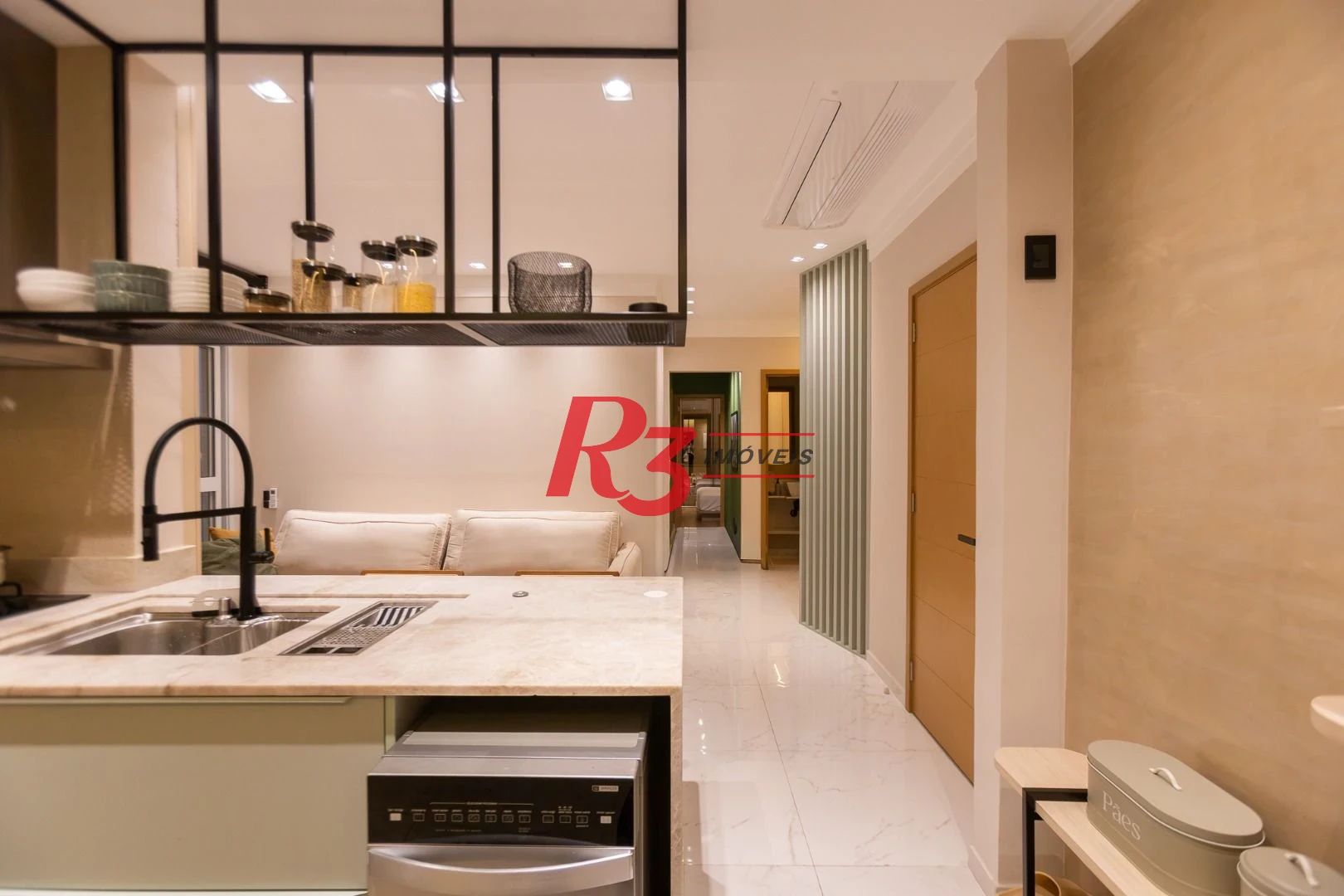Apartamento com 3 dormitórios à venda, 99 m² por R$ 2.780.000,00 - Gonzaga - Santos/SP