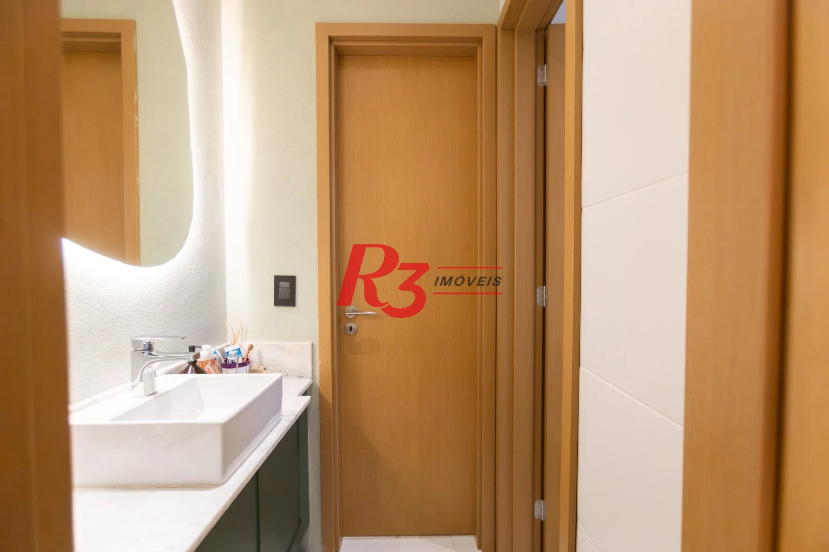 Apartamento com 3 dormitórios à venda, 99 m² por R$ 2.780.000,00 - Gonzaga - Santos/SP