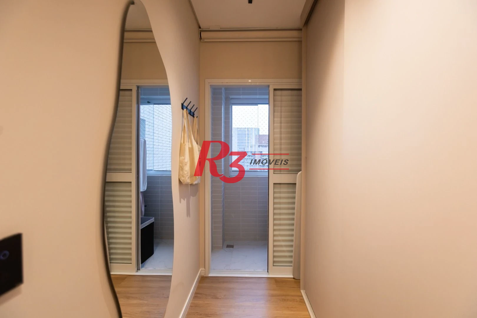 Apartamento com 3 dormitórios à venda, 99 m² por R$ 2.780.000,00 - Gonzaga - Santos/SP