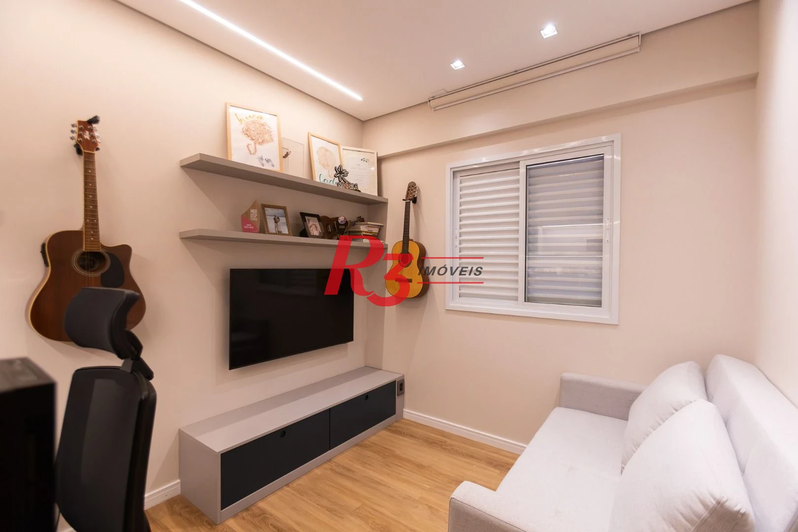 Apartamento com 3 dormitórios à venda, 99 m² por R$ 2.780.000,00 - Gonzaga - Santos/SP