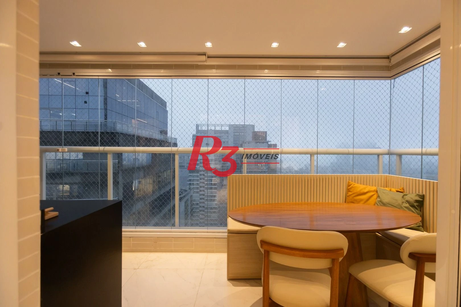 Apartamento com 3 dormitórios à venda, 99 m² por R$ 2.780.000,00 - Gonzaga - Santos/SP