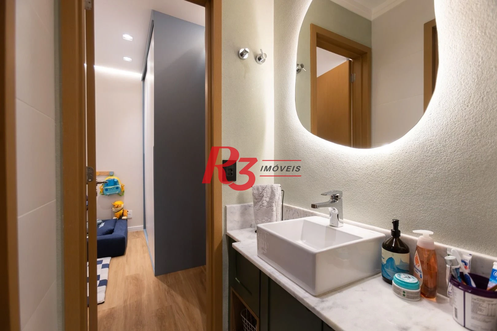 Apartamento com 3 dormitórios à venda, 99 m² por R$ 2.780.000,00 - Gonzaga - Santos/SP