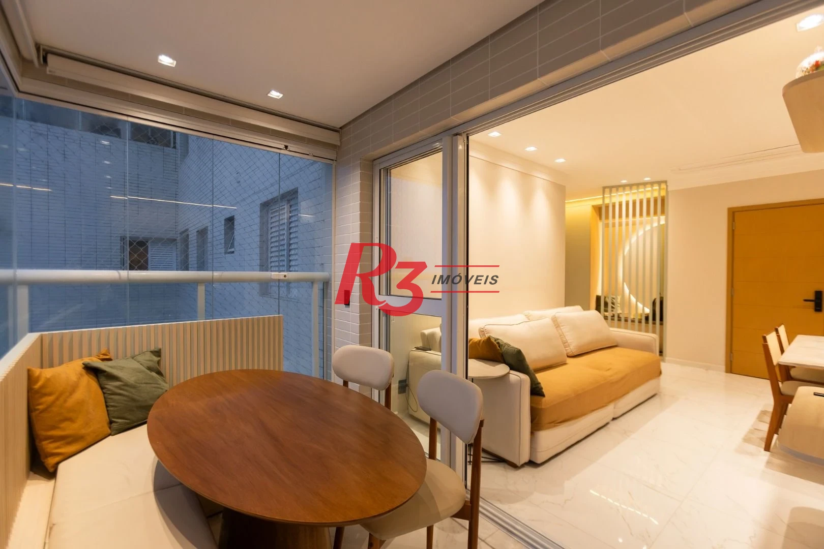 Apartamento com 3 dormitórios à venda, 99 m² por R$ 2.780.000,00 - Gonzaga - Santos/SP