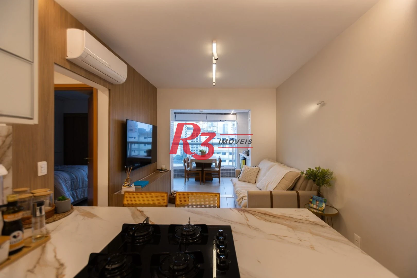 Apartamento com 2 dormitórios à venda, 65 m² por R$ 1.100.000,00 - Boqueirão - Santos/SP