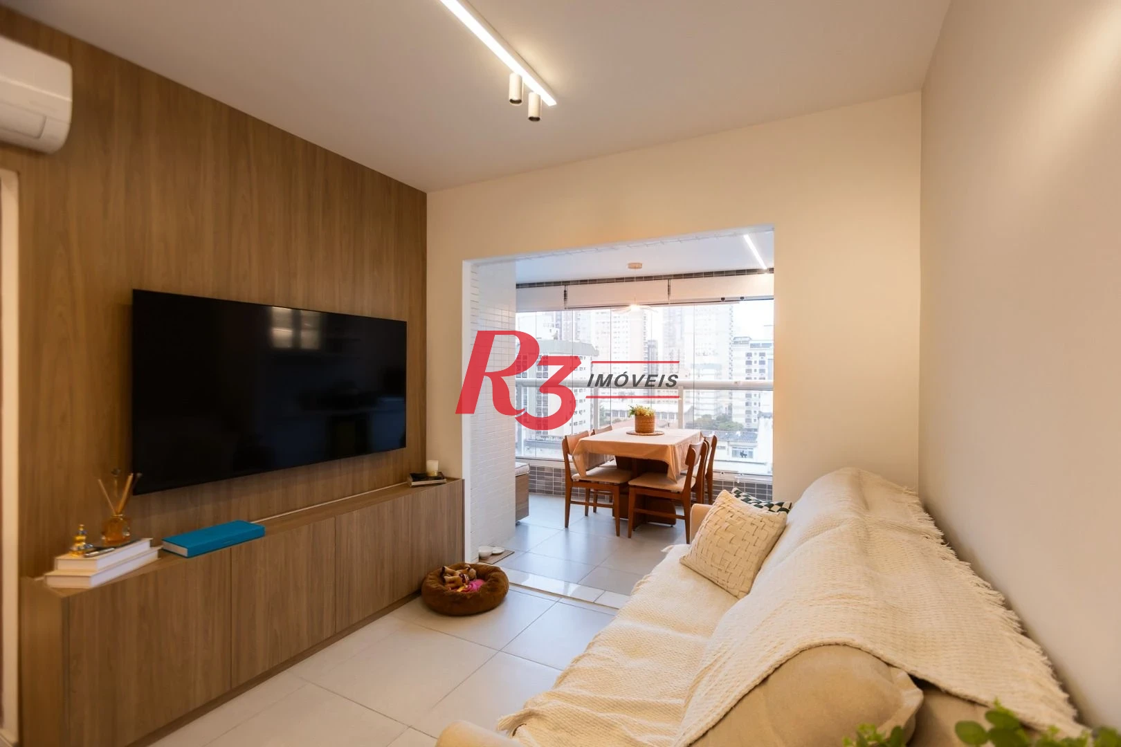 Apartamento com 2 dormitórios à venda, 65 m² por R$ 1.100.000,00 - Boqueirão - Santos/SP
