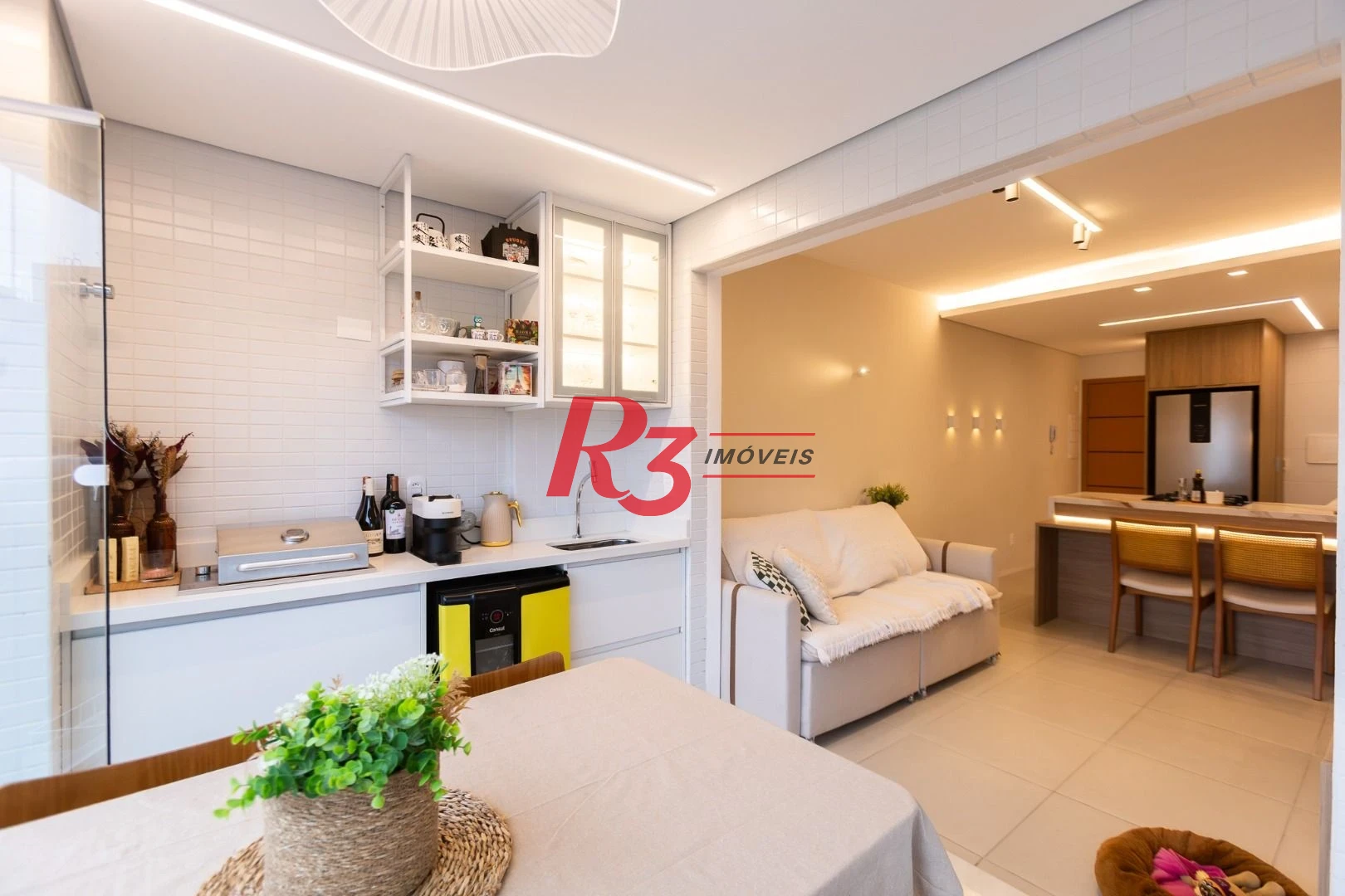 Apartamento com 2 dormitórios à venda, 65 m² por R$ 1.100.000,00 - Boqueirão - Santos/SP