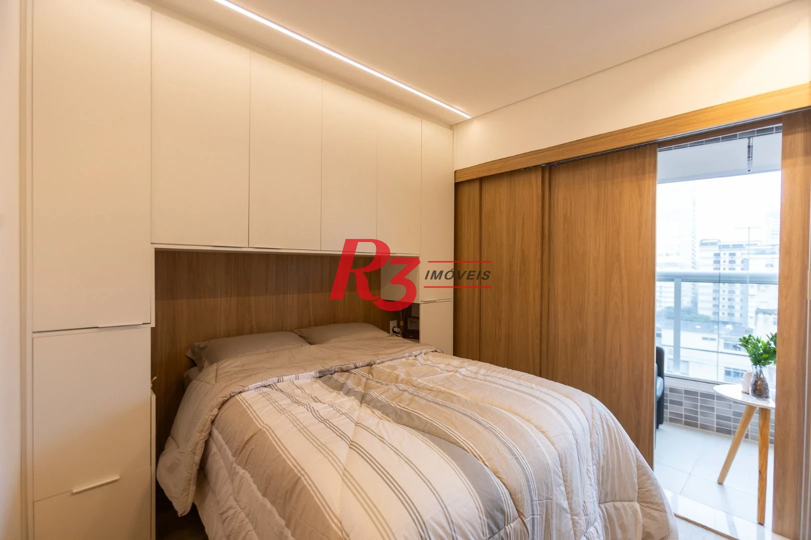 Apartamento com 2 dormitórios à venda, 65 m² por R$ 1.100.000,00 - Boqueirão - Santos/SP