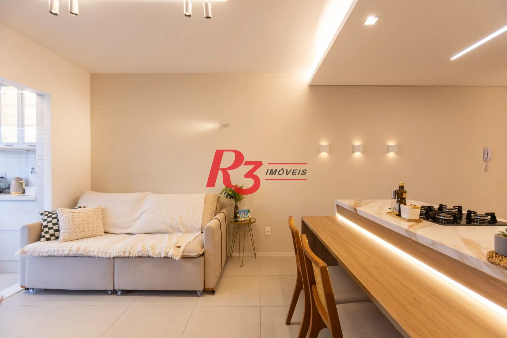 Apartamento com 2 dormitórios à venda, 65 m² por R$ 1.100.000,00 - Boqueirão - Santos/SP