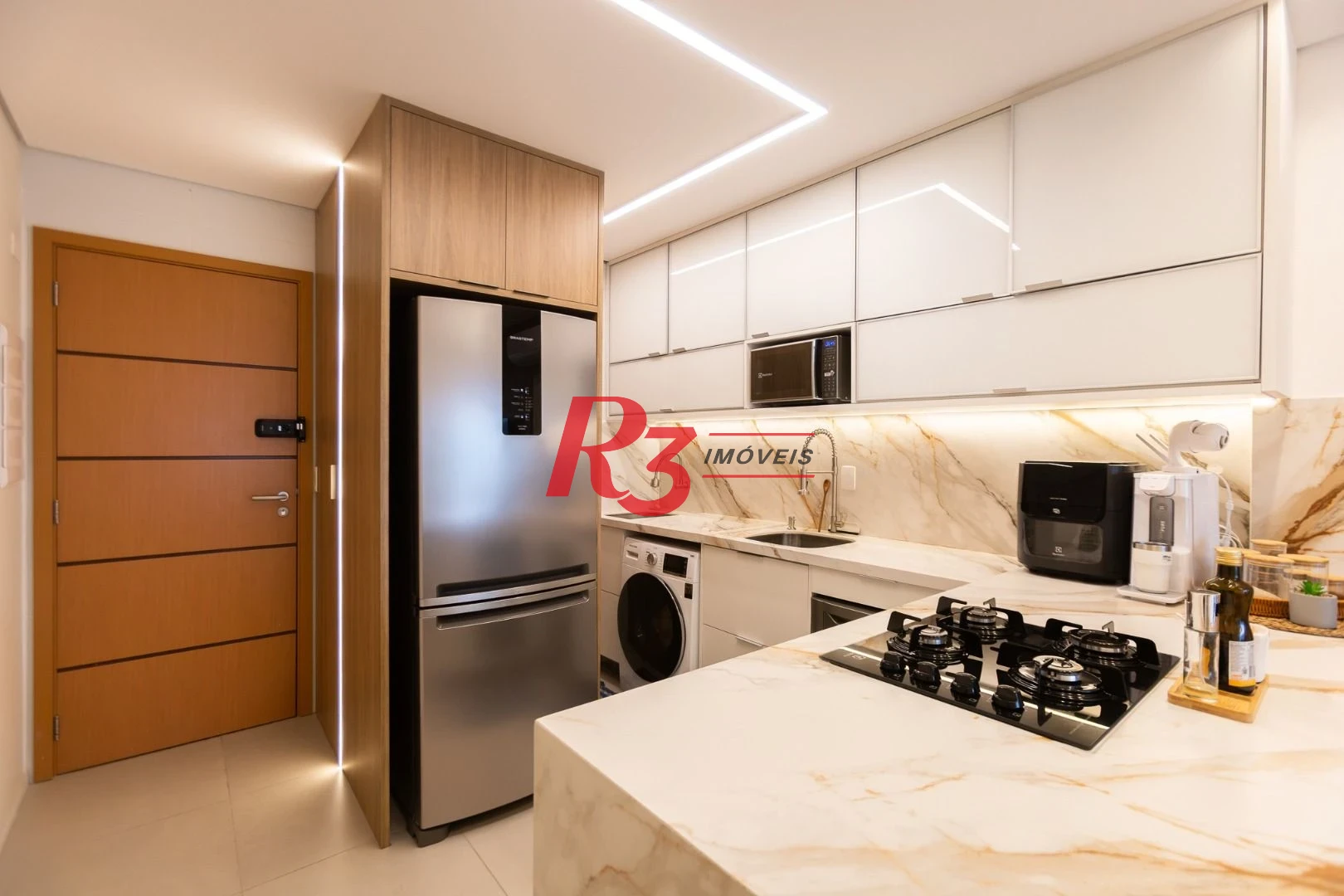 Apartamento com 2 dormitórios à venda, 65 m² por R$ 1.100.000,00 - Boqueirão - Santos/SP