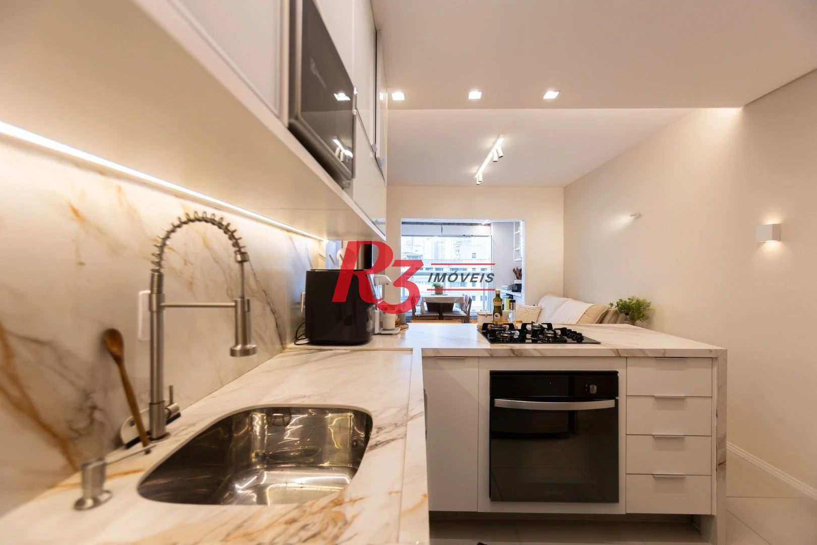 Apartamento com 2 dormitórios à venda, 65 m² por R$ 1.100.000,00 - Boqueirão - Santos/SP