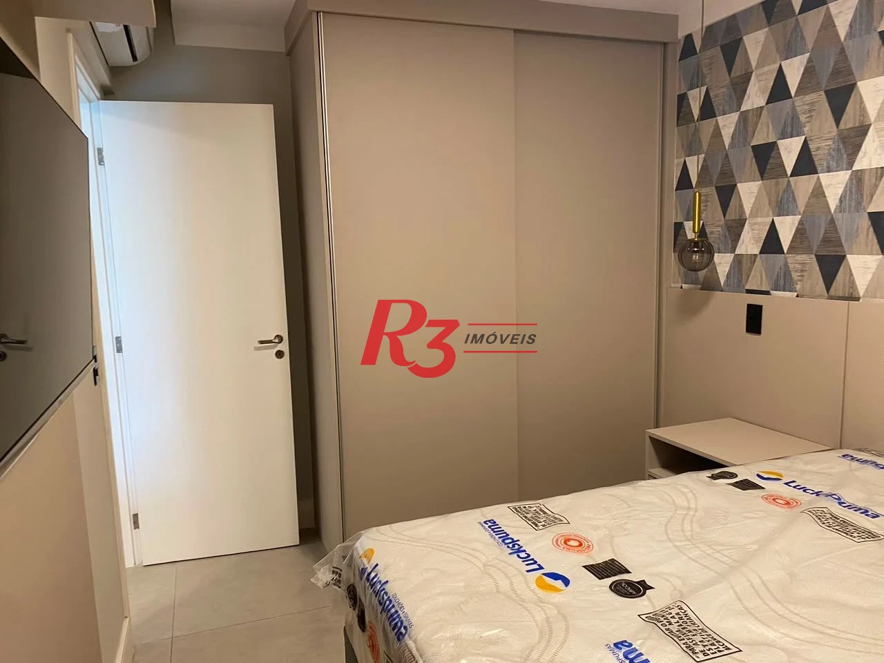 Apartamento com 1 dormitório para alugar, 48 m² por R$ 4.200,02/mês - José Menino - Santos/SP