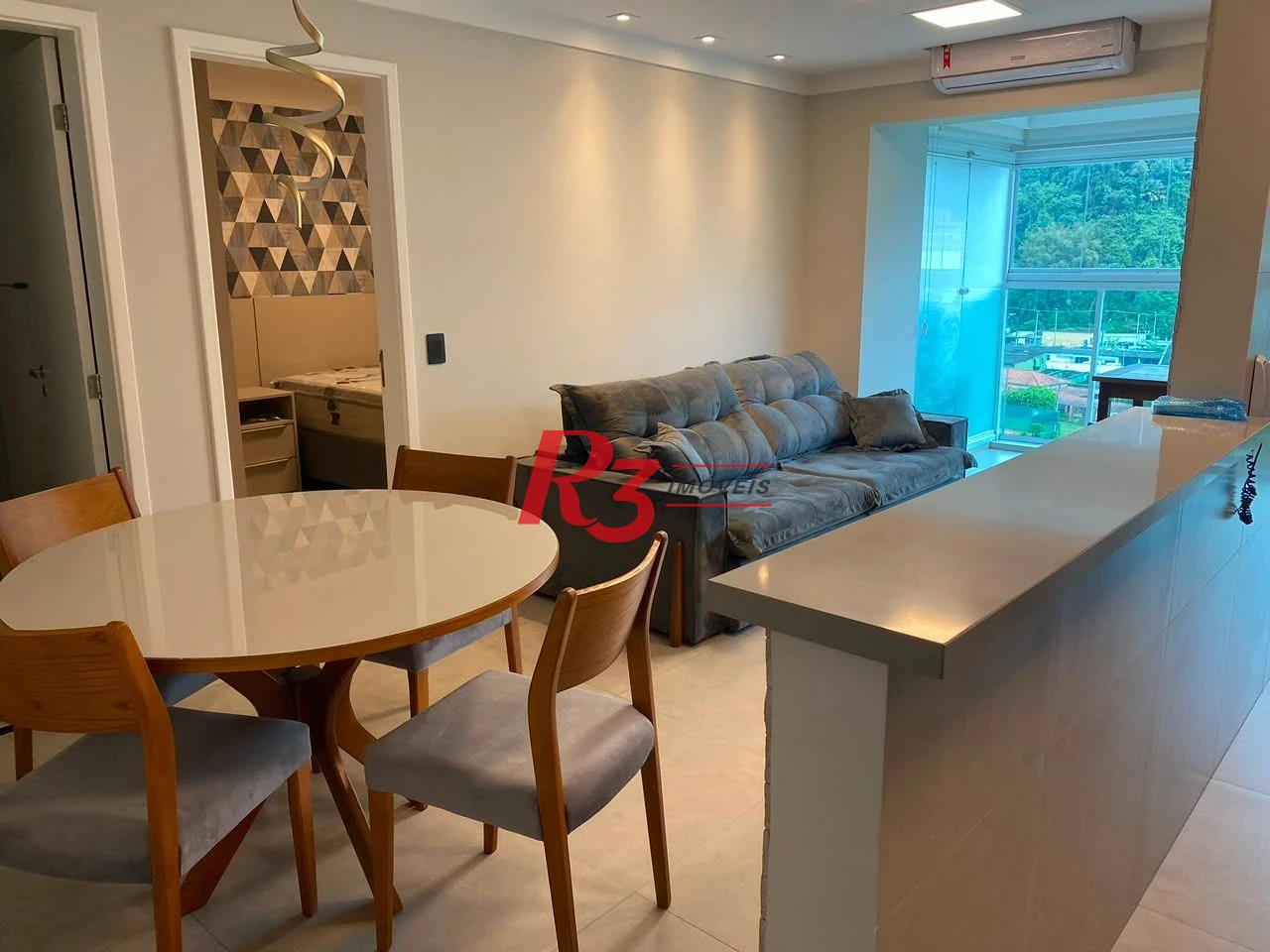 Apartamento com 1 dormitório para alugar, 48 m² por R$ 4.200,02/mês - José Menino - Santos/SP