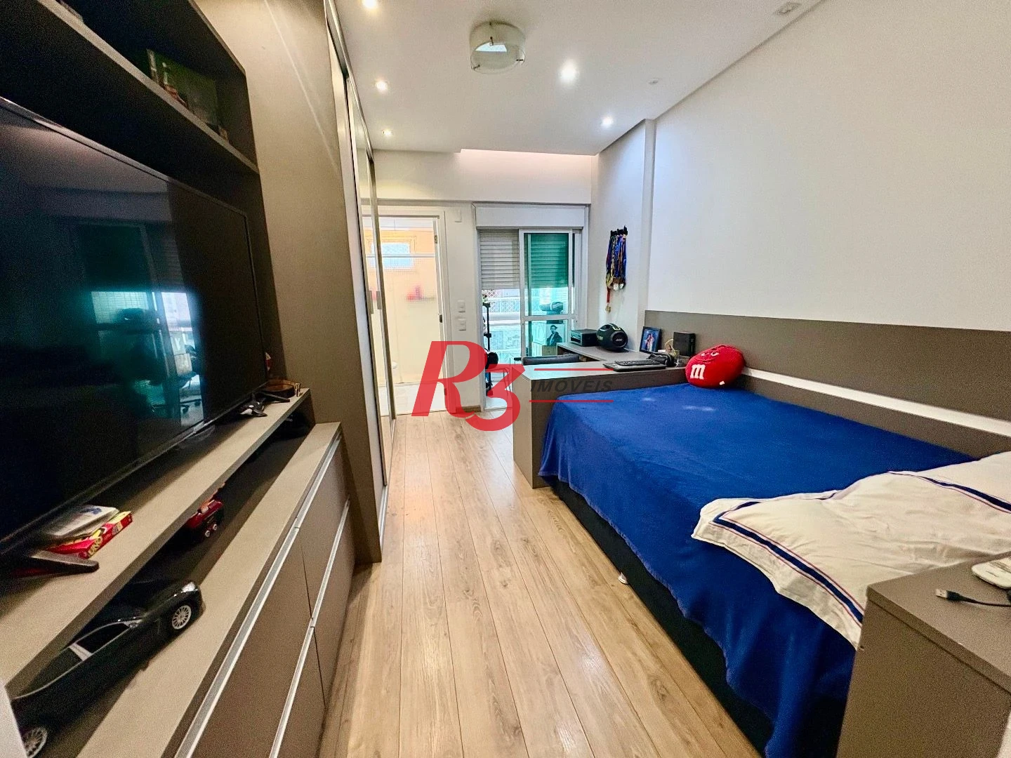 Apartamento Alto Padrão,  02 Suítes,  Varanda Gourmet - Santos/SP