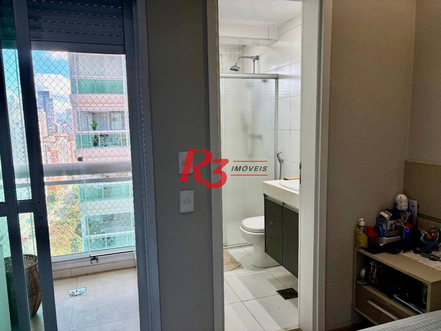 Apartamento Alto Padrão,  02 Suítes,  Varanda Gourmet - Santos/SP