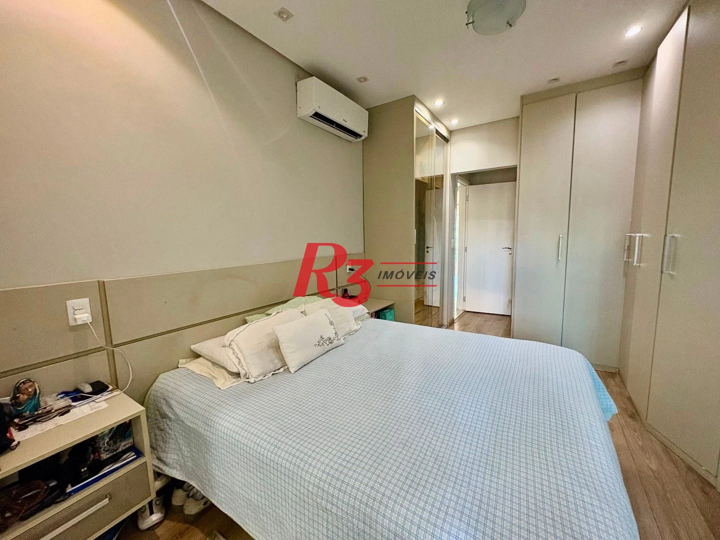 Apartamento Alto Padrão,  02 Suítes,  Varanda Gourmet - Santos/SP