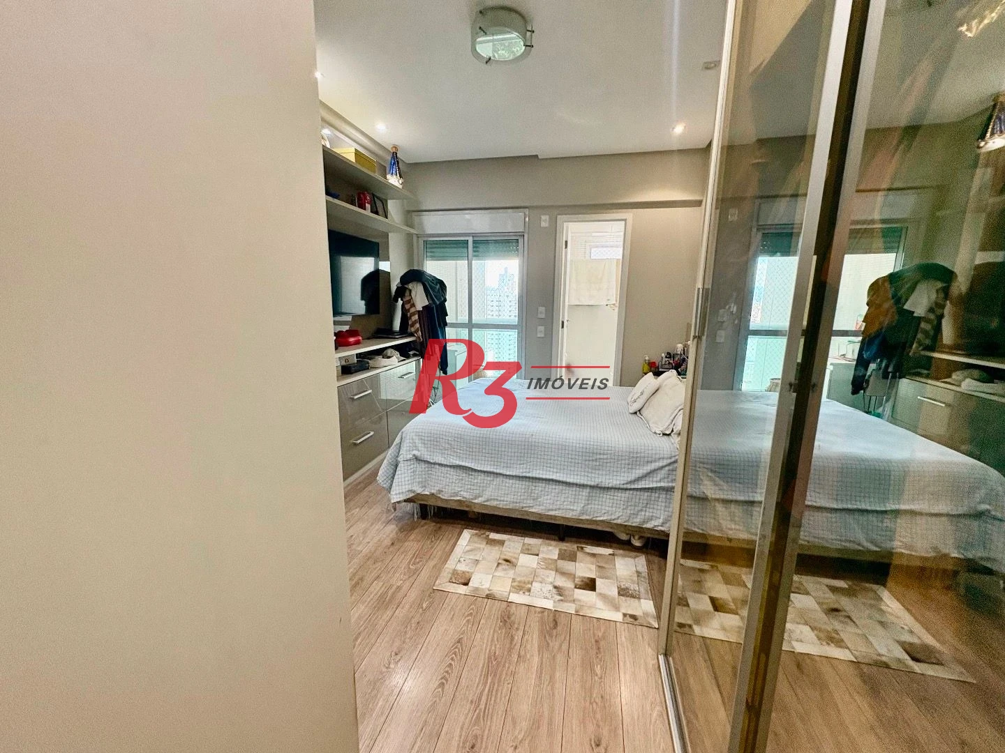 Apartamento Alto Padrão,  02 Suítes,  Varanda Gourmet - Santos/SP