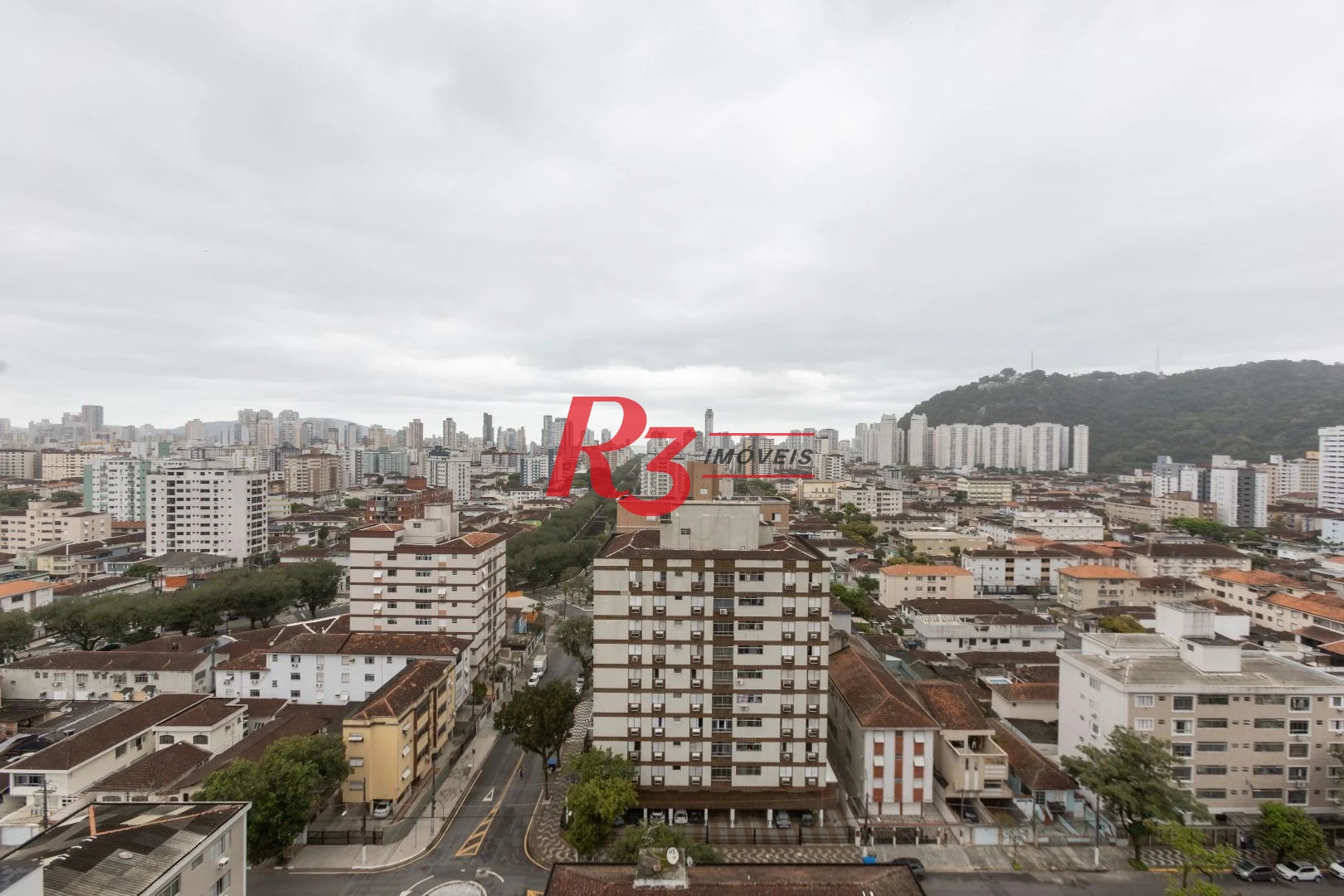 Apartamento com 2 dormitórios à venda, 73 m² por R$ 740.000,00 - Marapé - Santos/SP