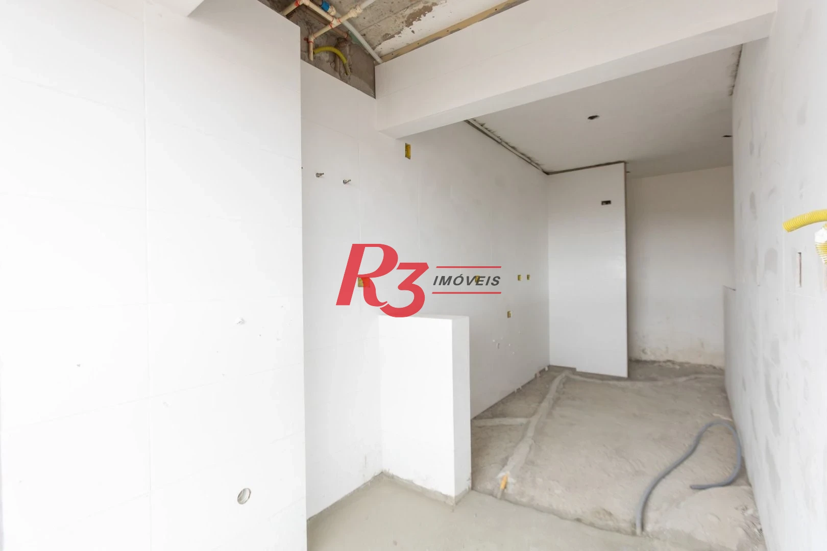 Apartamento com 2 dormitórios à venda, 73 m² por R$ 740.000,00 - Marapé - Santos/SP