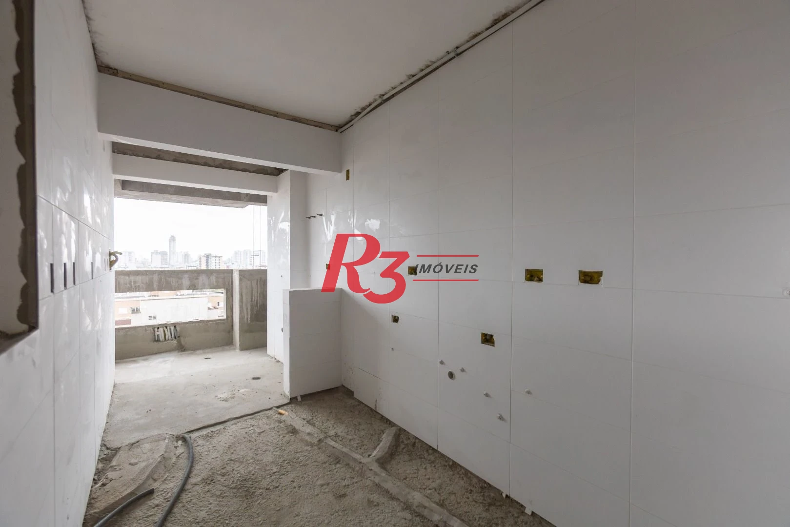 Apartamento com 2 dormitórios à venda, 73 m² por R$ 740.000,00 - Marapé - Santos/SP