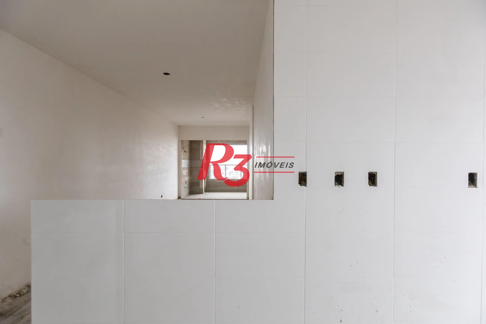 Apartamento com 2 dormitórios à venda, 73 m² por R$ 740.000,00 - Marapé - Santos/SP