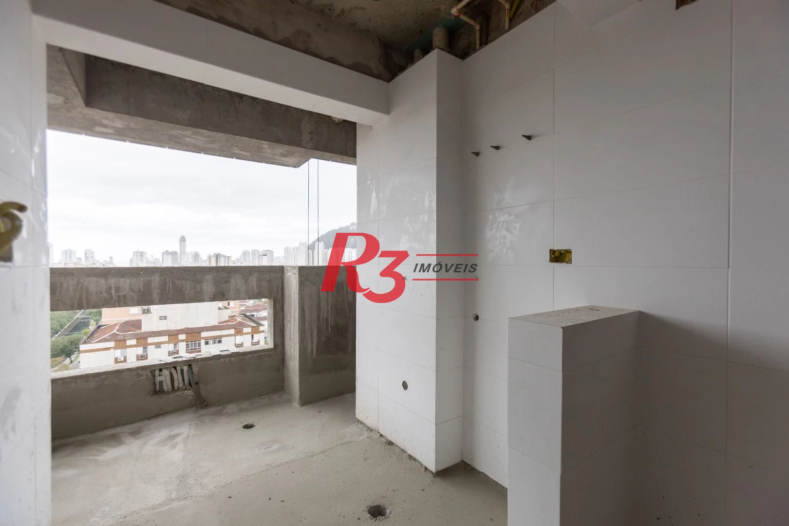 Apartamento com 2 dormitórios à venda, 73 m² por R$ 740.000,00 - Marapé - Santos/SP