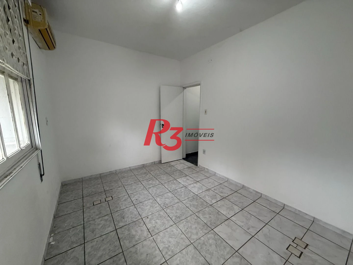 Sobrado com 2 dormitórios para alugar, 85 m² por R$ 4.300,00/mês - Ponta da Praia - Santos/SP