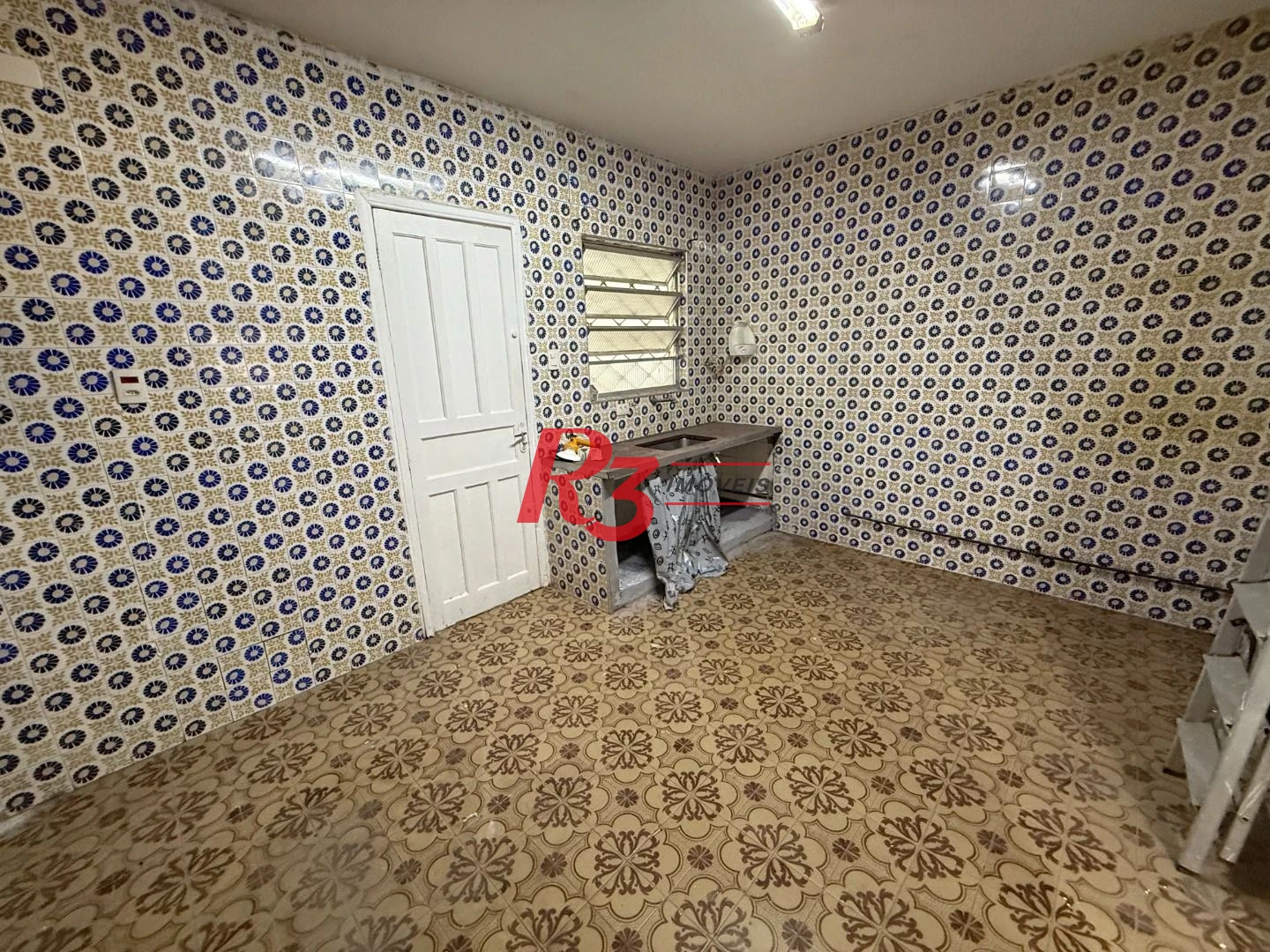 Sobrado com 2 dormitórios para alugar, 85 m² por R$ 4.300,00/mês - Ponta da Praia - Santos/SP