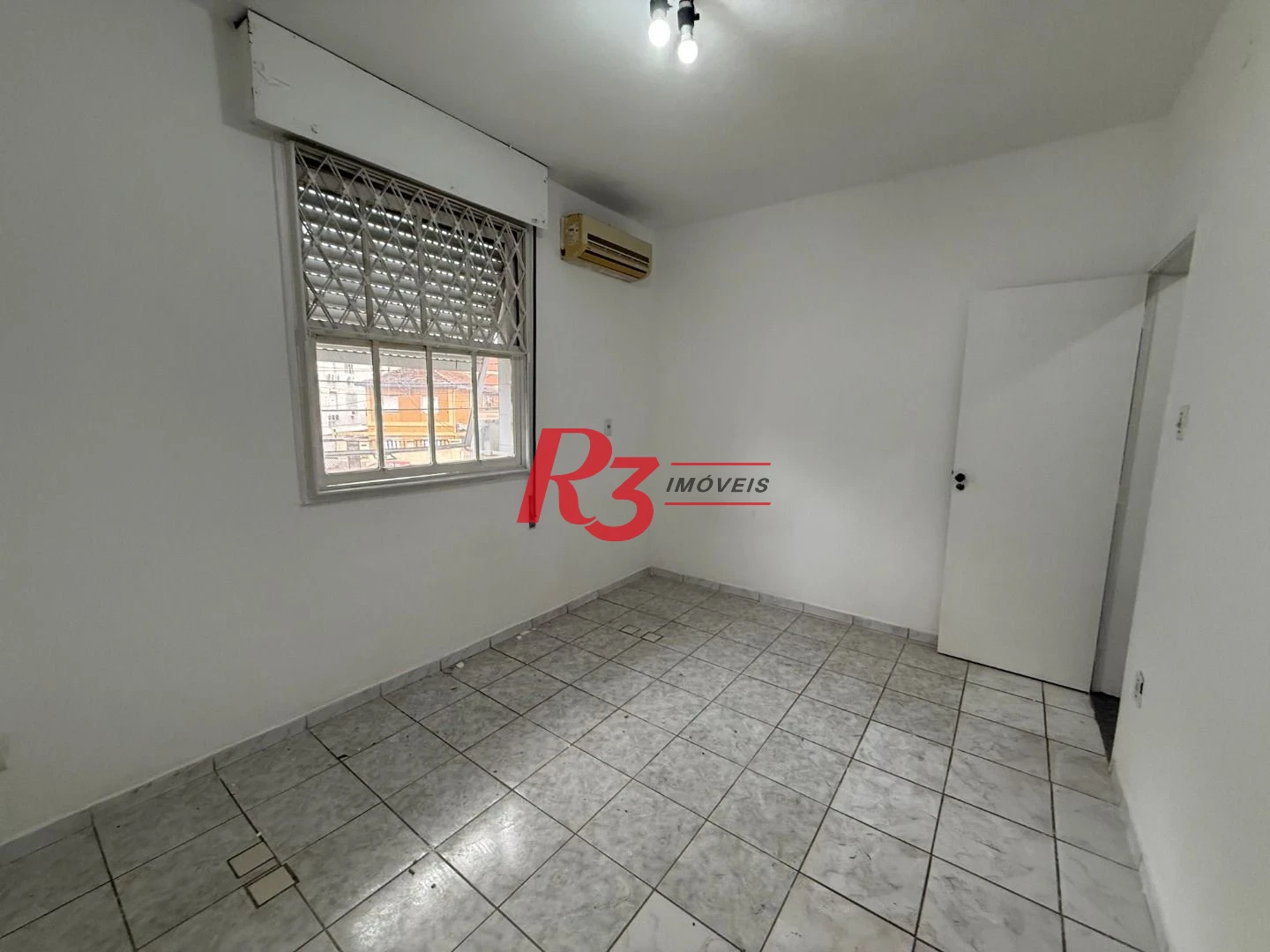 Sobrado com 2 dormitórios para alugar, 85 m² por R$ 4.300,00/mês - Ponta da Praia - Santos/SP
